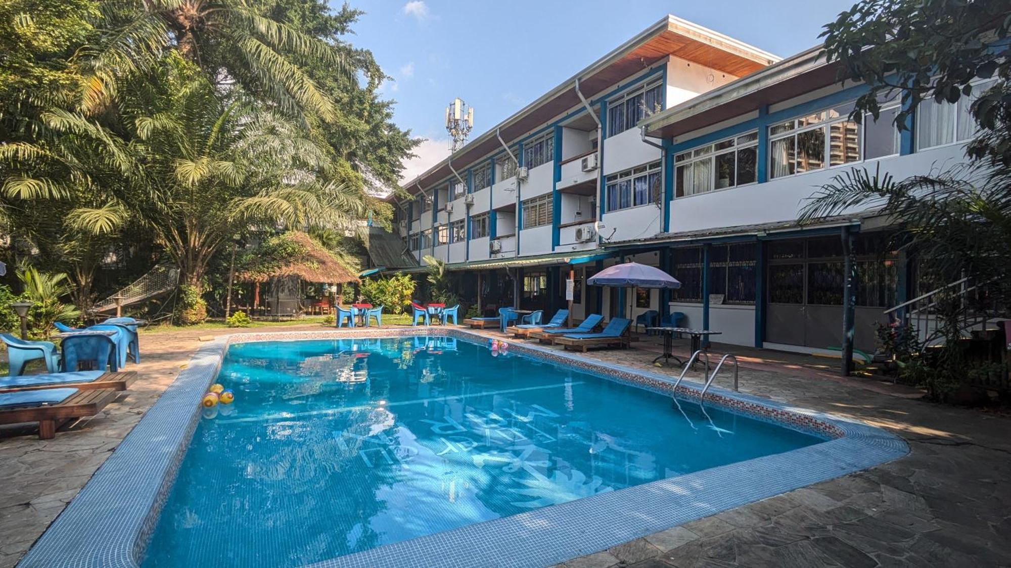 Foyer Du Marin Hotel Douala Exterior photo